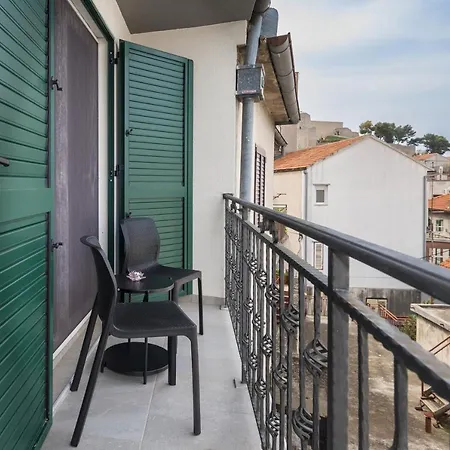 Appartement With Parking Space - 21075 *