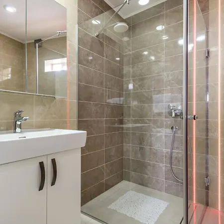 With Parking Space - 21075 Šibenik